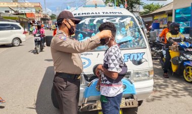 Cegah-Covid-19,-POlres-TTS-kembali-Bagikan-Masker