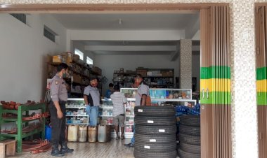 Cegah-Peredaran-Makanan,-Minuman-Serta-Obat--obatan--Kadaluarsa,-Polres-TTS-dan-Instansi--Terkait--Melaksanakan-Razia
