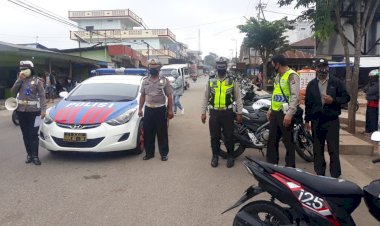 Operasi-Ketupat-Turangga-2020,-Satuan-Lalu-Lintas-Polres-TTS-Beri-Imbauan-Cegah-Covid--19