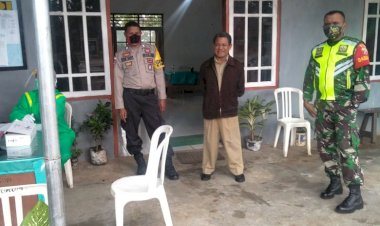 Bersinergi,-Bhabinkmatibmas-dan-Bhabinsa-Sambagi-Kantor-kelurahan-Sampaikan-Imbauan-Cegah-Covid-19