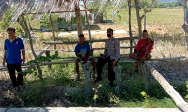 Kapolsek-Amanuban-Selatan--Patroli-dan--Sambang--Sampaikan-Pesan-Kamtibmas-Kepada-Warga