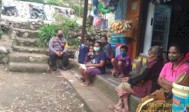 Temui-Warga,-Bhabinkamtibmas-Ajak-Cegah-Covid-19