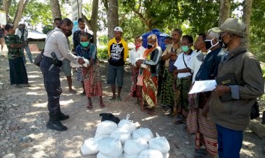 Terdampak-Covid--19,-Polres-TTS--Kembali-Salurkan-beras-kepada-Warga