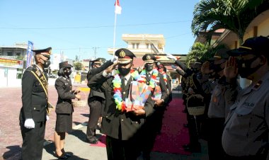 Kapolres-TTS-Pimpin-Upacara--Wisuda-Purna-Bakti