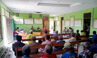 Hadiri-Pertemuan-Warga,-Bhabinkamtibmas-Ajak-jaga-Kamtibmas