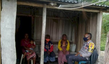 Cegah-Corona,-Bhabinkamtibmas-Polsek-Amanatun-Selatan--Sambangi--Warga-Sampaikan-Imbauan