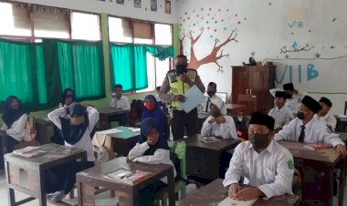 Dikmas-Lantas-Polres-TTS-Sosialisasi-ABK-dan-Beri-Imbauan-Tertib-Berlalu-Lintas