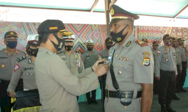 Kapolres-TTS-Pimpin-Pelantikan-Kabag--dan-Sertijab-Kapolsek