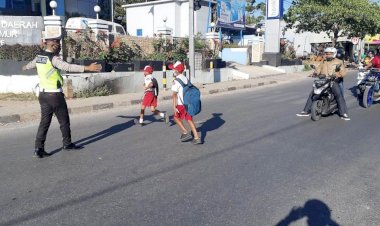 Rutin-Gelar-Gatur--Pagi-Oleh--Anggota-Sat-Lantas-Polres-TTS