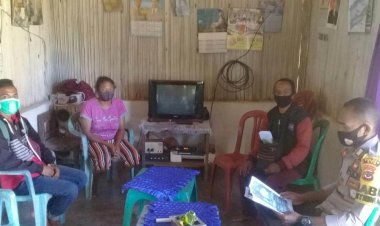 Cegah--Penyebaran-Covid-19,-Bhabinkamtibmas-Gencar-Berikan-Imbauan