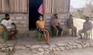 Sambangi-Warga,-Bhbainkamtibmas-Ajak-Warga-Patuhi-Protokol-Kesehatan-Covid-19