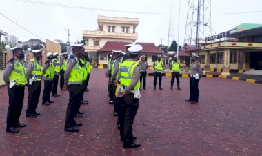 Mengawali-Pelaksanaan-Tugas,-Personil-Sat-Lantas-Melaksankan-Apel-Pagi