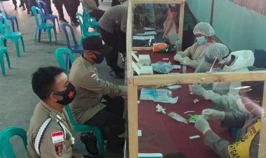 Sebelum-Melaksanakan-BKO,-100-Personil-Polres-TTS-Jalani-Rapid-Test
