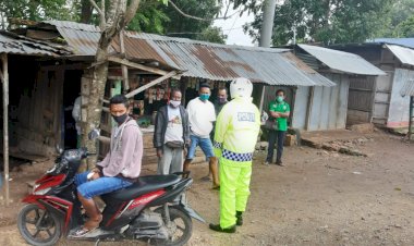 Optimalkan-Pencegahan-Covid-19,-Personil-Sat-Lantas-Polres-TTS- Sambangi-Warga-Beri-Imbauan