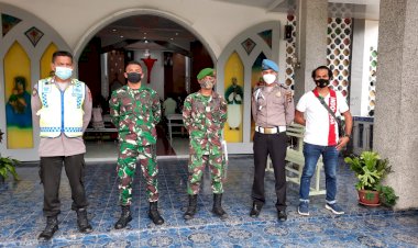 Personil-Polres-TTS-Melaksanakan-Pengamanan-Ibadah-Paskah