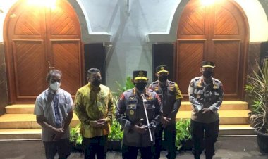 Kapolri-Kunjungi-Katedral-Jakarta,-Pastikan-Ibadah-Misa-Aman