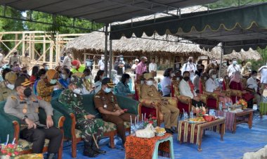 Kapolres-TTS-Hadiri-Kunjungan-Menteri-P3A-di-Desa-Bena