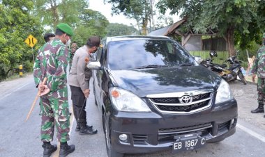 Kapolres-TTS-Dan-Damdim-1621-TTS-Pantau-Langsung-Pos-Penyekatan