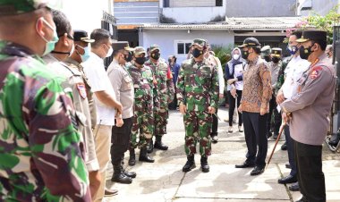 Sidak-PPKM-Mikro-Ulujami,-Kapolri-Minta-Pengawasan-Ketat-ke-Warga-yang-Isoman