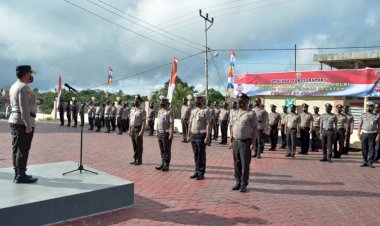 32-Personil-Polres-TTS-Dapat-Penghargaan-Kenaikan-Pangkat