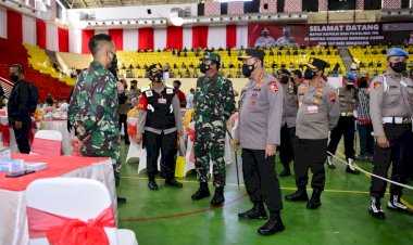 Kapolri-:-Momentum-HUT-RI-jadi-Upaya-Percepat-Vaksinasi