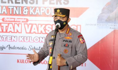Vaksinasi-dan-Bansos-di-Jogyakarta,-Kapolri-Ingatkan-Warga-Disiplin-Prokes-di-Sektor-Ekonomi