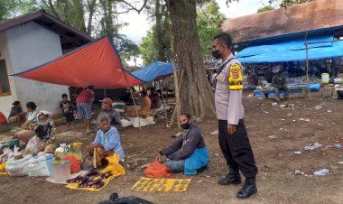 Pasar-Mingguan,-Bhbainkamtibmas-melaksanakan-Pam--​​​​​​​