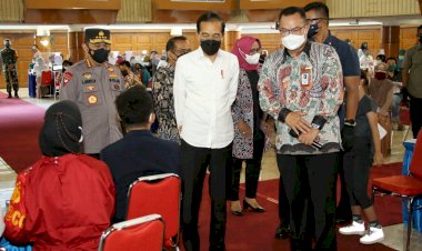Polri-Bersinergi-dengan-BEM-dan-OKP-Gelar-Vaksinasi-Merdeka-se-Indonesia