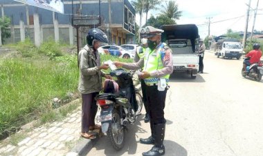 Humanis,-Petugas-Lantas-Polres-TTS-Beri-Imbauan-Tertib-Selalu -Berlalu-Lintas -Kepada-Pengguna-Ranmor