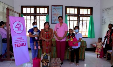 Berbagi-Kasih,-Bhayangkari-Cabang-TTS-Salurkan-Bansos