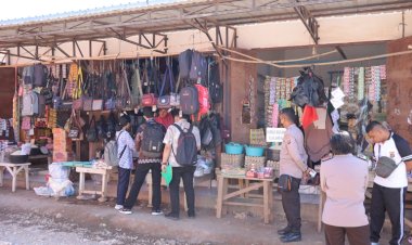 Datangi-Polres-TTS,-Tim-BPKP-Propinsi-NTT-lakukan-Pemeriksaan-dan-Pengecekan-penyaluran-BT-PKLWN