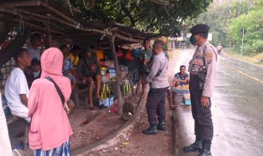  -Demi- Memberikan-Rasa-Aman,-,-Personil-Polsek-Batu-Putih- Patroli-dialogis