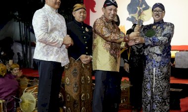 Pagelaran-Wayang-Kulit,-Kapolri:-Pelestarian-Budaya-Hingga-Dekat-dengan-Masyarakat
