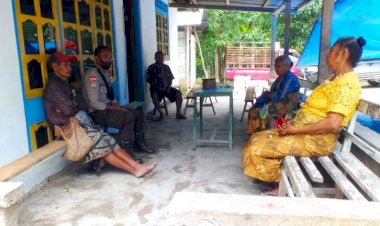 Cegah-PMK-Pada-Hewan-Ternak,-Bhabinkamtibmas-Sambangi-Warga-Beri-Imbauan