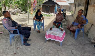 Bhabinkamtibmas-Selalu-Hadir-Ditengah-Masyarakat-Demi-Kamtibmas-Aman-dan-Kondusif