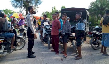 Jamin-Rasa-Aman,-Bhbainkamtibmas-Patroli-Sambang-Di-Pasar