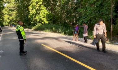 Tabrakan-Beruntun-,-Kasat-Lantas-Polres-TTS-Dampingi-personil-Olah-TKP