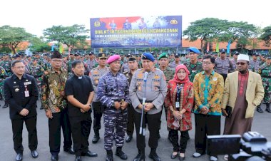 Kalemdiklat-Polri-Hadiri-Penutupan-Diklat-Integrasi-Kampus-Kebangsaan-TNI-dan-Polri-TA-2022