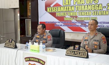Awali-Ops-Keselamatan,-Personil-Polres-TTS-Yang-Terlibat-di-Beri-Pembekalan