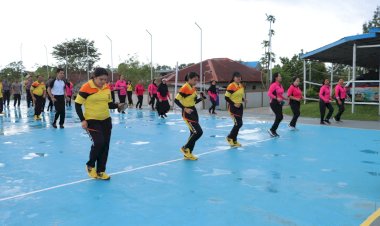 Jumat-Sehat,-Keluarga-Besar-Polres-TTS--Olah-Raga-Bersama