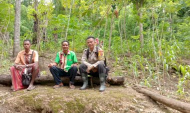 Tingkatkan-Silahturahmi-dan-Kamtibmas,-Bhabinkamtibmas-Patroli--Dialogis