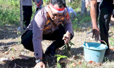 Kapolres-TTS-Pimpin-Penanaman-1000-Pohon