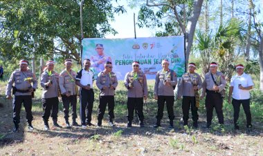 Peringati-HUT-RI-ke-78-dan-Sambut-Hari-Jadi-ke-75-Polwan-RI,-Polri-Targetkan-Akan-Tanam-1-Juta-Pohon-di-Indonesia