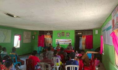 Lebih-Dengan-Warga,-Pospol-Mollo-Barat,-Gelar-Jumat-Curhat