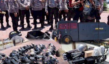 Hadapi-Operasi-Mantap-Brata- Dalam-Rangka-Pengamanan-Pemilu-2024,-Kapolres- TTS-cek- Alsus-dan-Almatsus-Dalmas- POlres-TTS