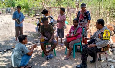 Selalu-Hadir--Di-Tengah-Masyarakat,-Bhabinkamtibmas-Sambangi-Warga