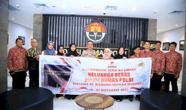 Kadivhumas-Polri-Berangkatkan-15-Orang-Ibadah-Umroh-Dalam-Rangka-Hari-Jadi-ke-72-Humas-Polri