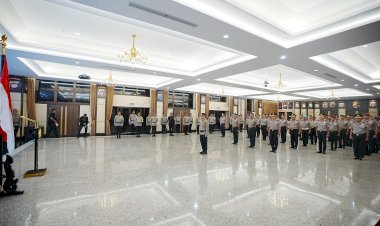Kapolri-Naikan-Pangkat-45-Pati-Polri,-Ada-Satu-Polwan-Jadi-Jenderal