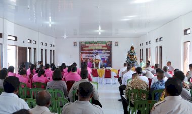 Natal-Bersama-keluarga-Besar-Polres-TTS
