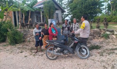 Patroli-Sambang,--Tak-Lupa-Bhabinkamtibmas-Sampaikan-Pesan-pesan-Kamtibmas